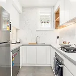 High St 14A Self - Catering