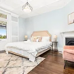 High St 14A Self - Catering