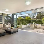 Stylish 1 Bdrm Camperdown - Car Park, Gym & Pool