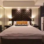 Cbd Executive Apartment Right By The Harbour
