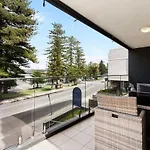 Stylish Manly Apartment With Harbour Views