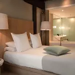 Establishment Hotel