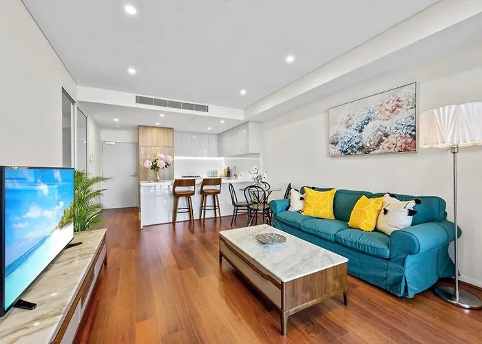 Water Views 2 Bedroom Apartment In Hurstville