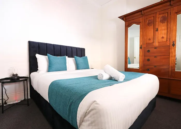 Discover The Rocks - Historical Terrace House