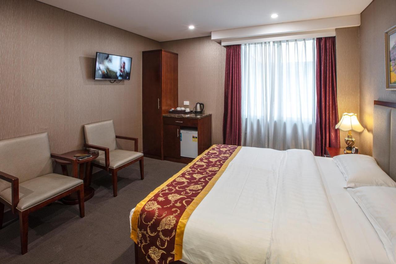 Hotel Megaboom City