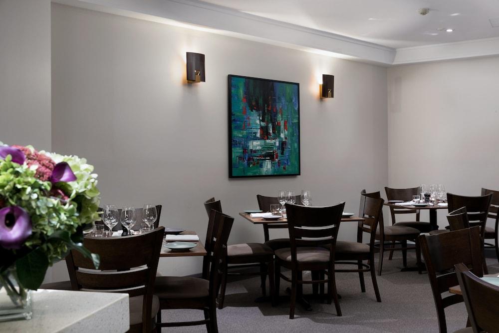 Rydges Camperdown Hotel 4*
