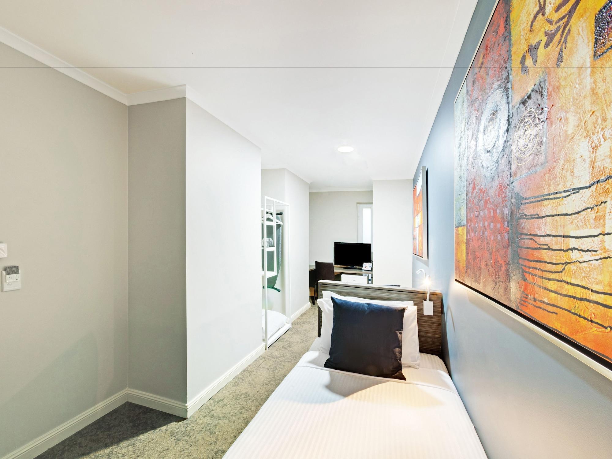 28 Hotel