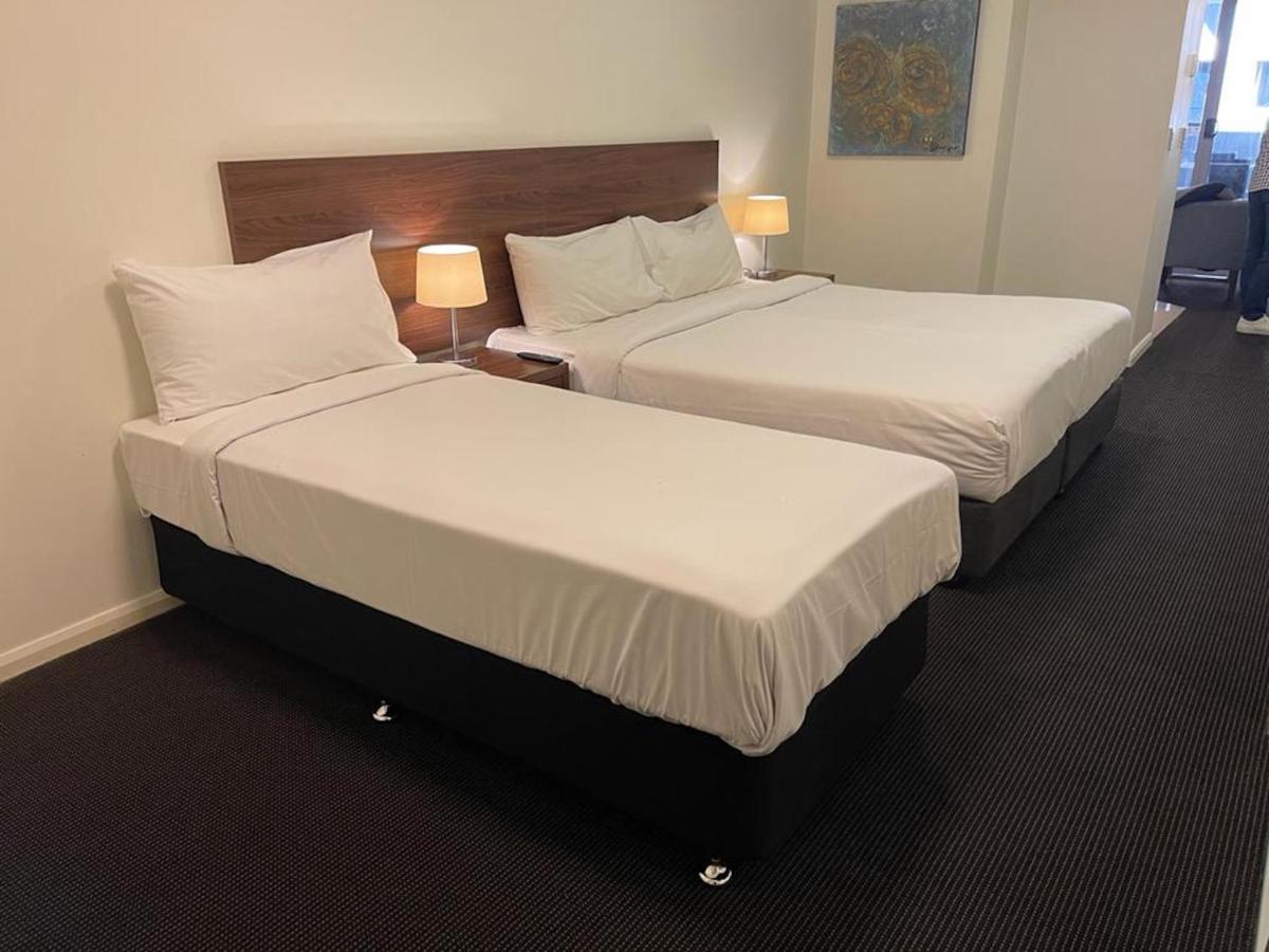Aparthotel Apx World Square 4*