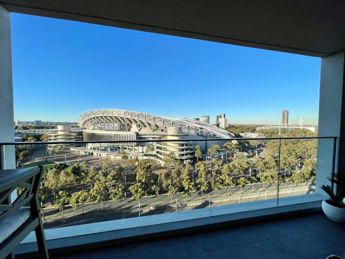 Olympic Park Delight Parking Pool Views Amazing Location Apartment