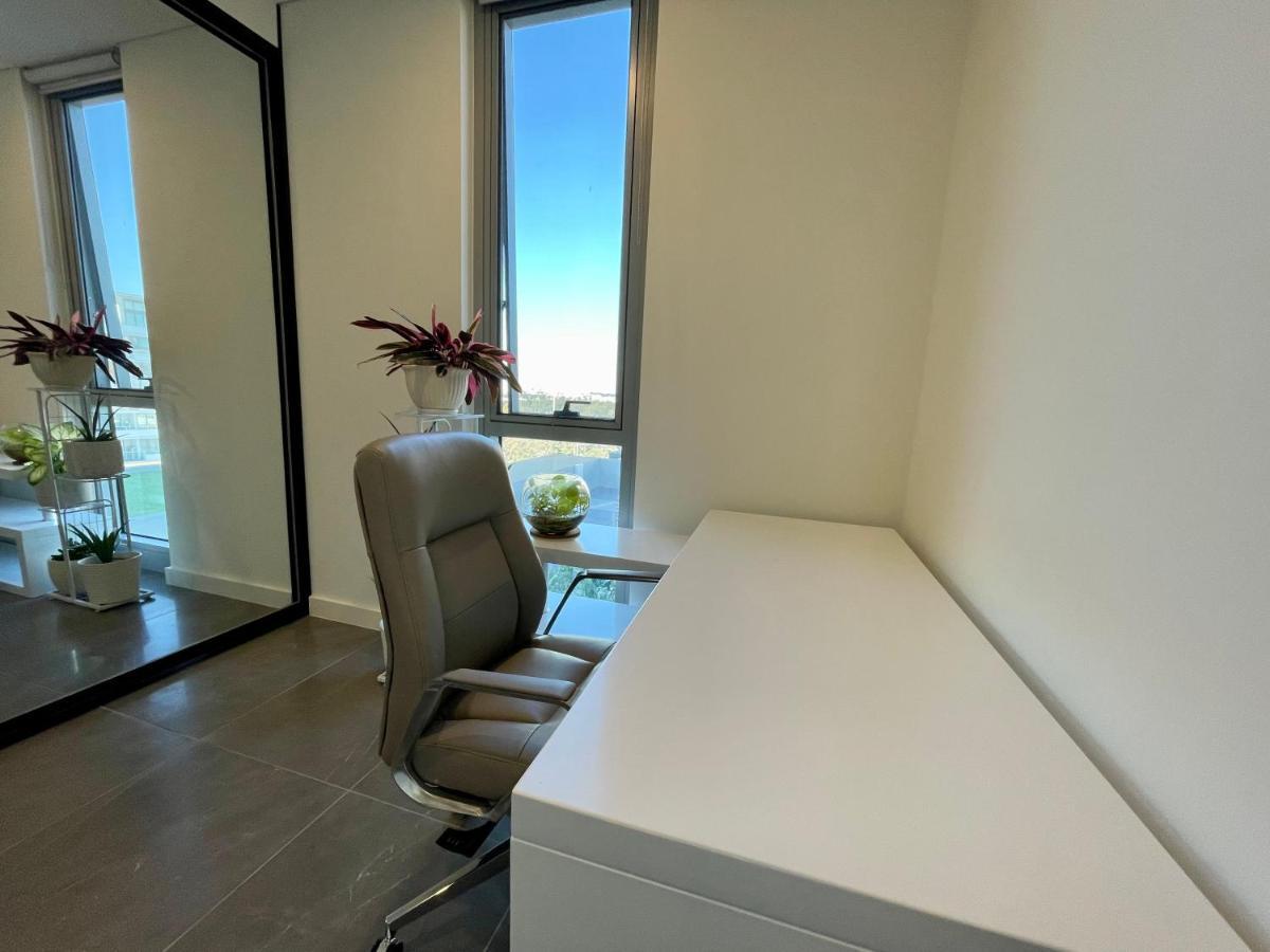 Olympic Park Delight Parking Pool Views Amazing Location Apartment