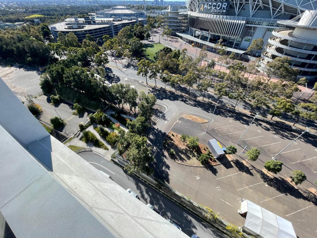 Olympic Park Delight Parking Pool Views Amazing Location Apartment *