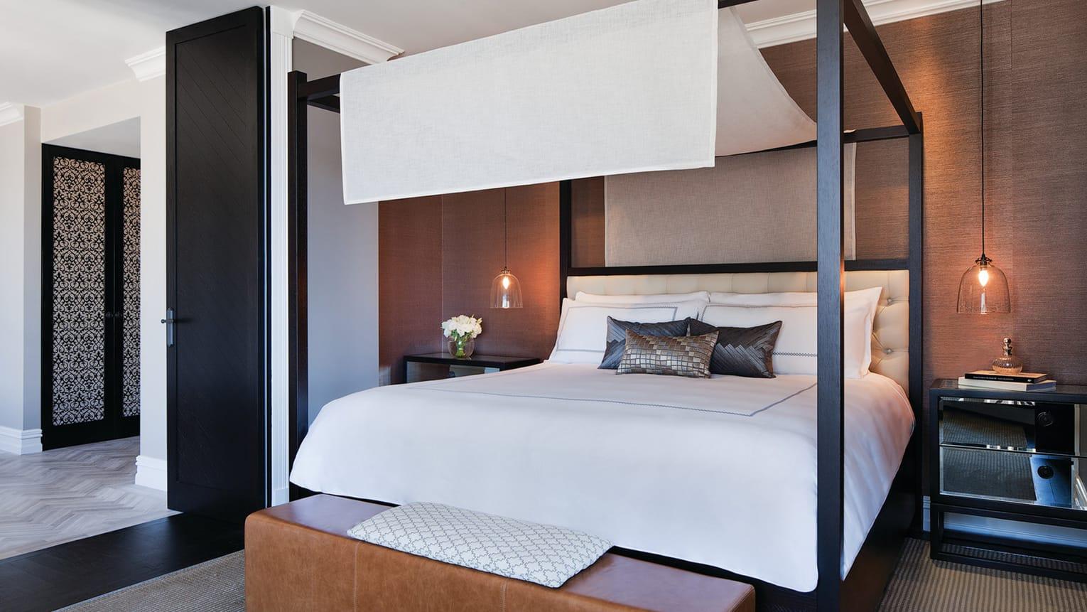 Four Seasons Hotel 5*