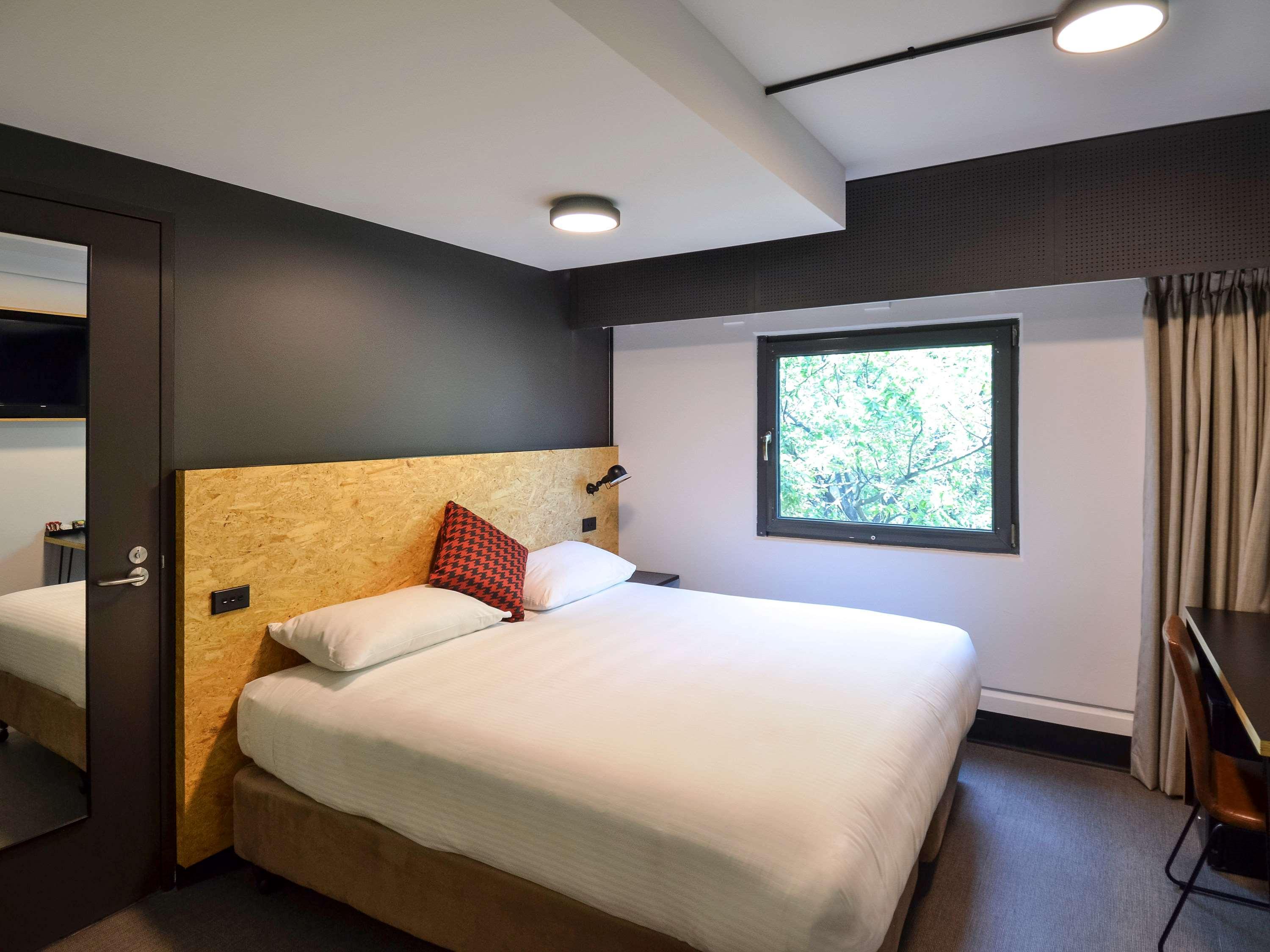 Ibis Budget East Hotel 3*