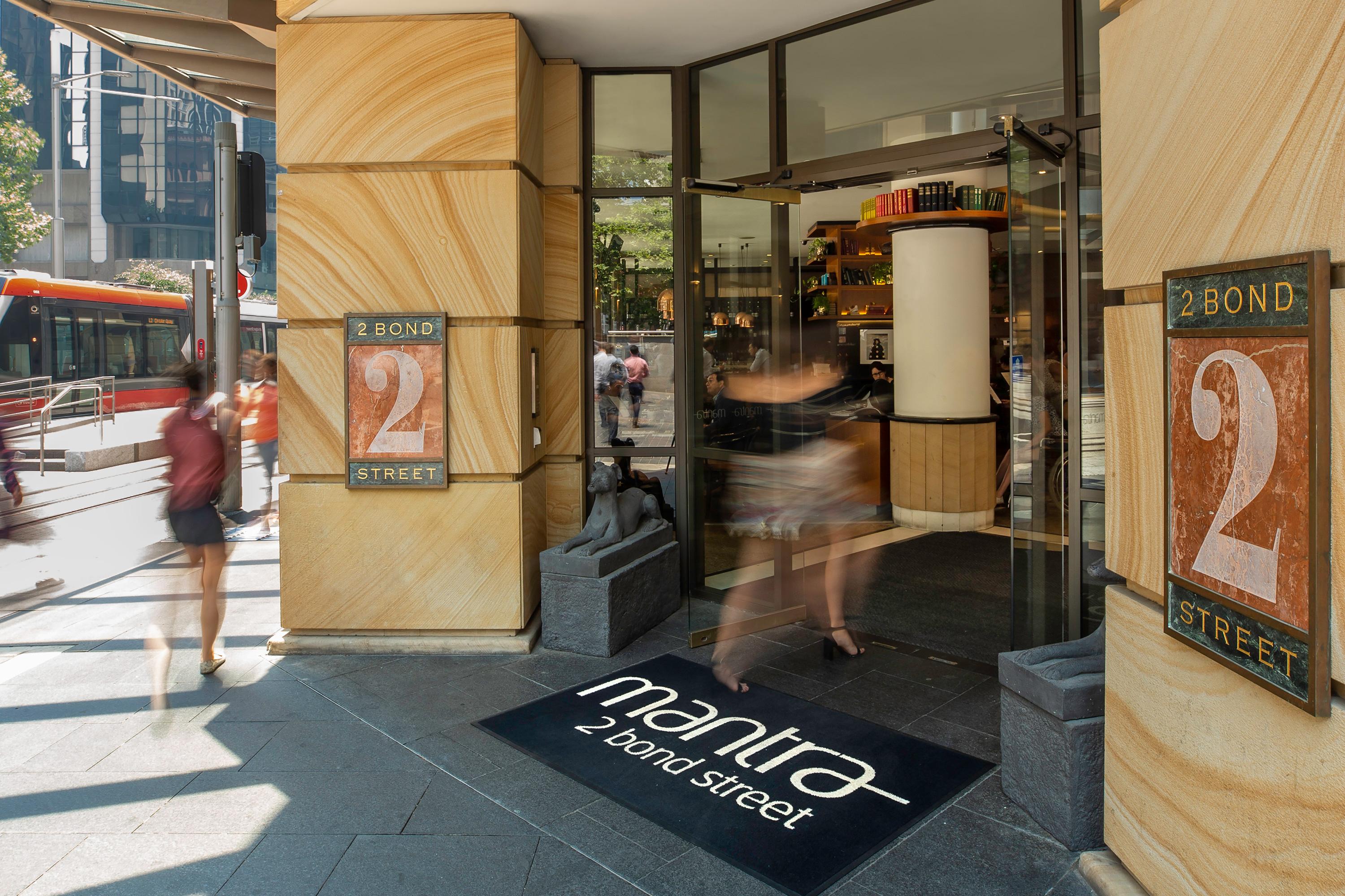 Mantra 2 Bond Street 4* Sydney