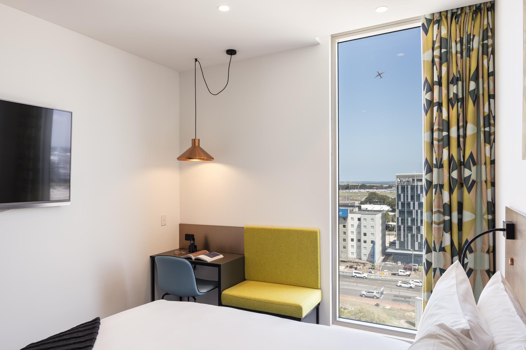 Hotel Citadines Connect Airport 4*