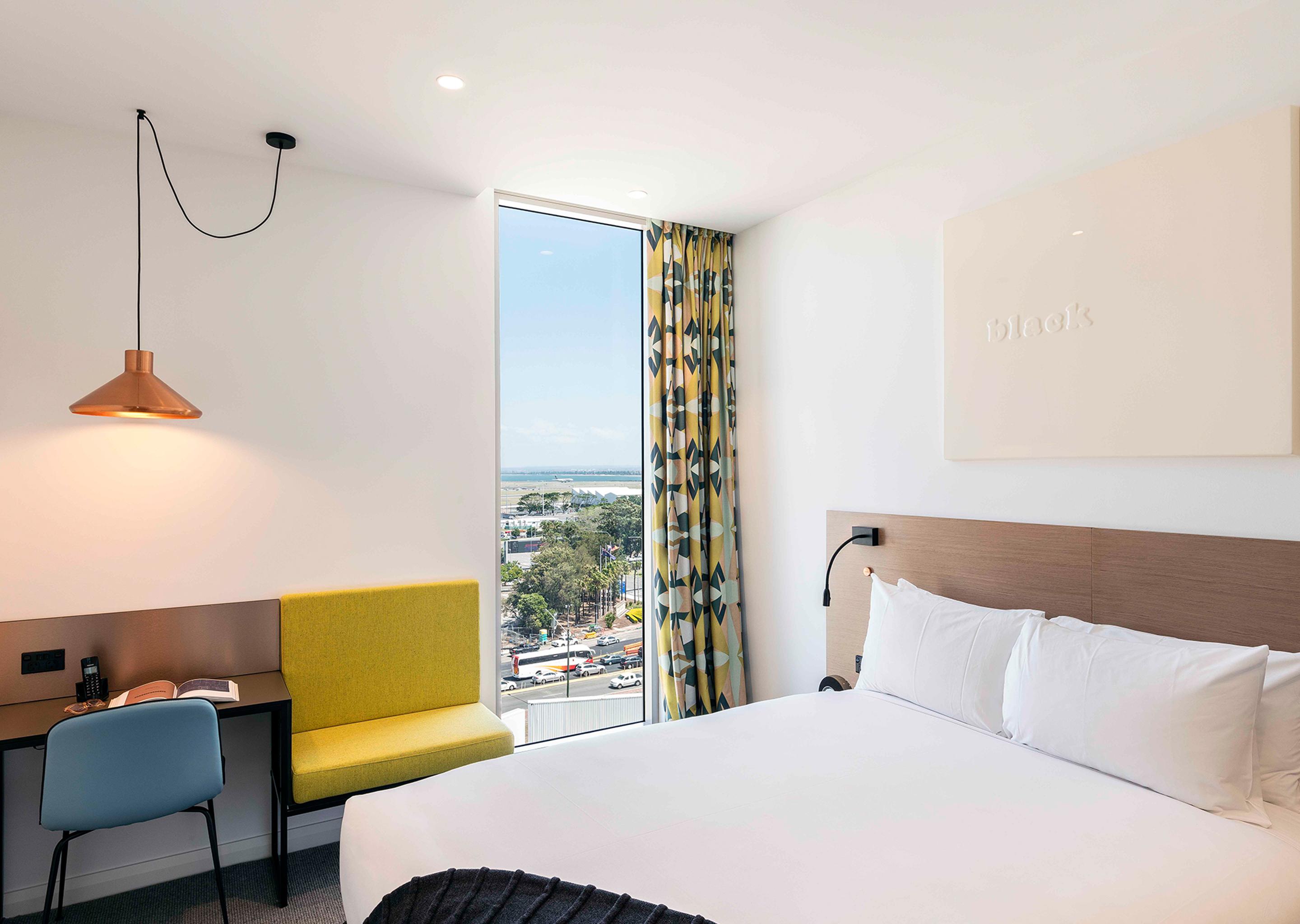 Hotel Citadines Connect Airport 4*