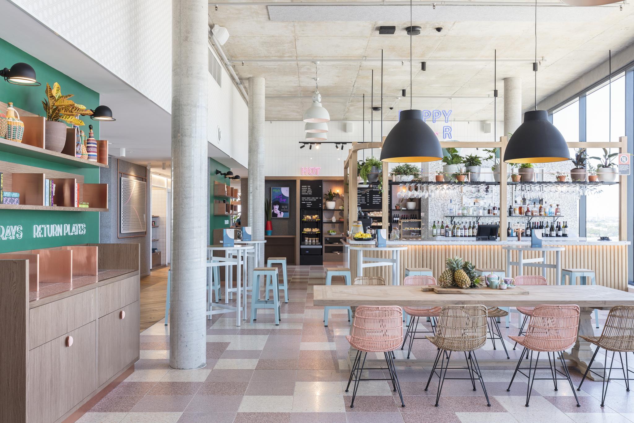 Hotel Citadines Connect Airport 4*