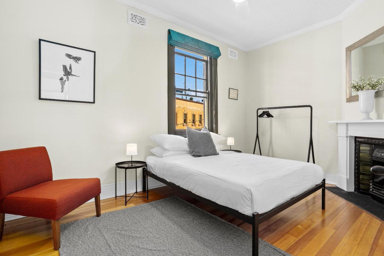 Discover The Rocks - Historical Terrace House