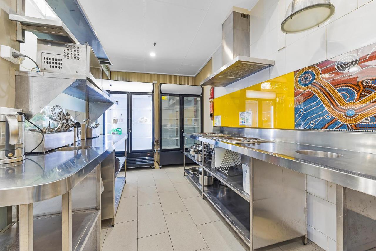 London Plane Backpackers Hostel Sydney