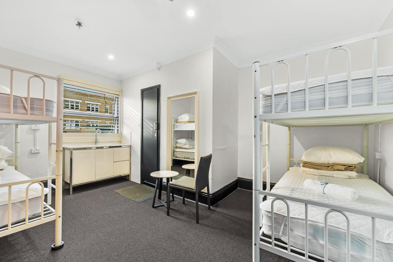 London Plane Backpackers Hostel Sydney