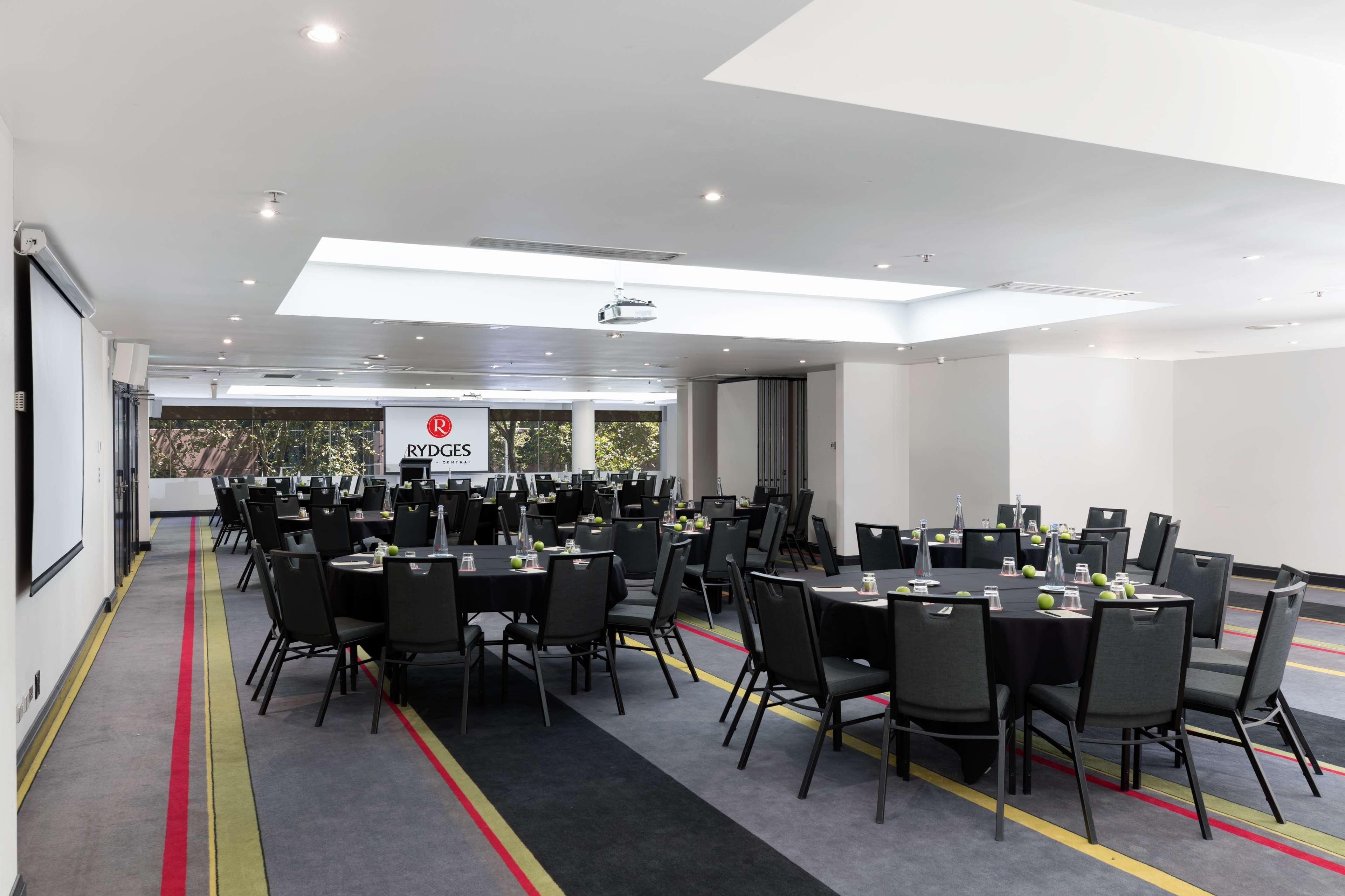 Hotel Rydges 4*