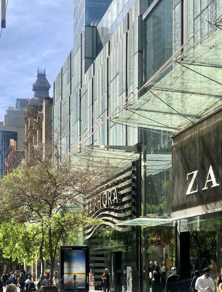 Hotel Rydges Australia Square, Formerly Tank Stream Sydney