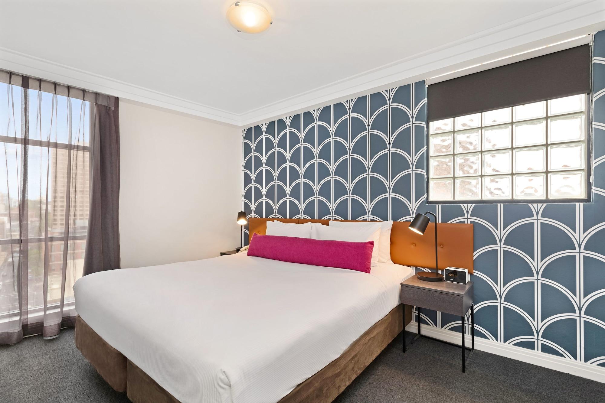 Mantra Aparthotel 4*
