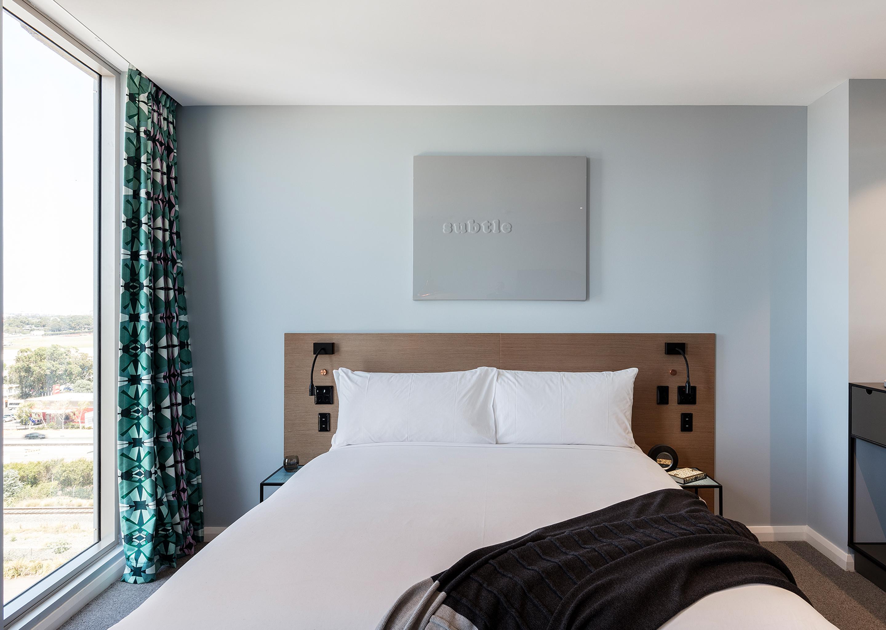 Hotel Citadines Connect Airport 4*