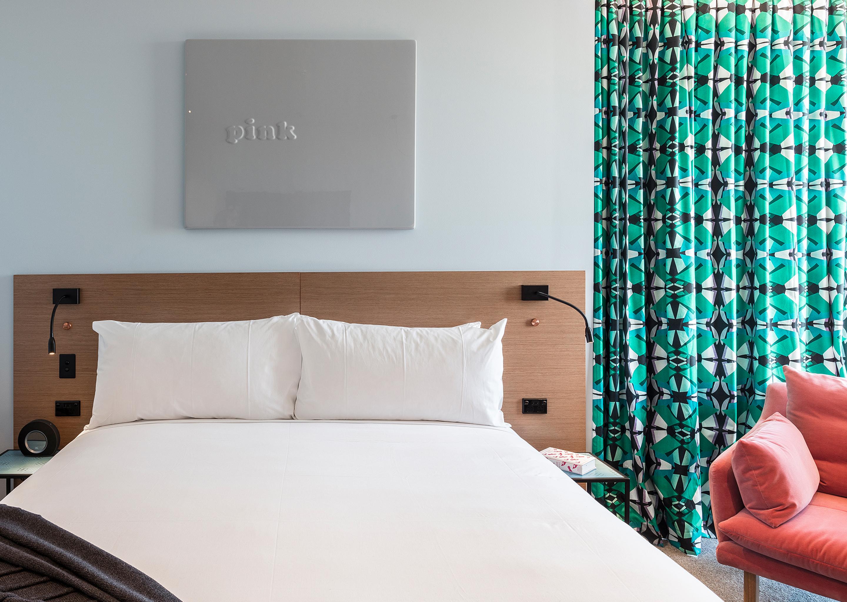 Hotel Citadines Connect Airport 4*