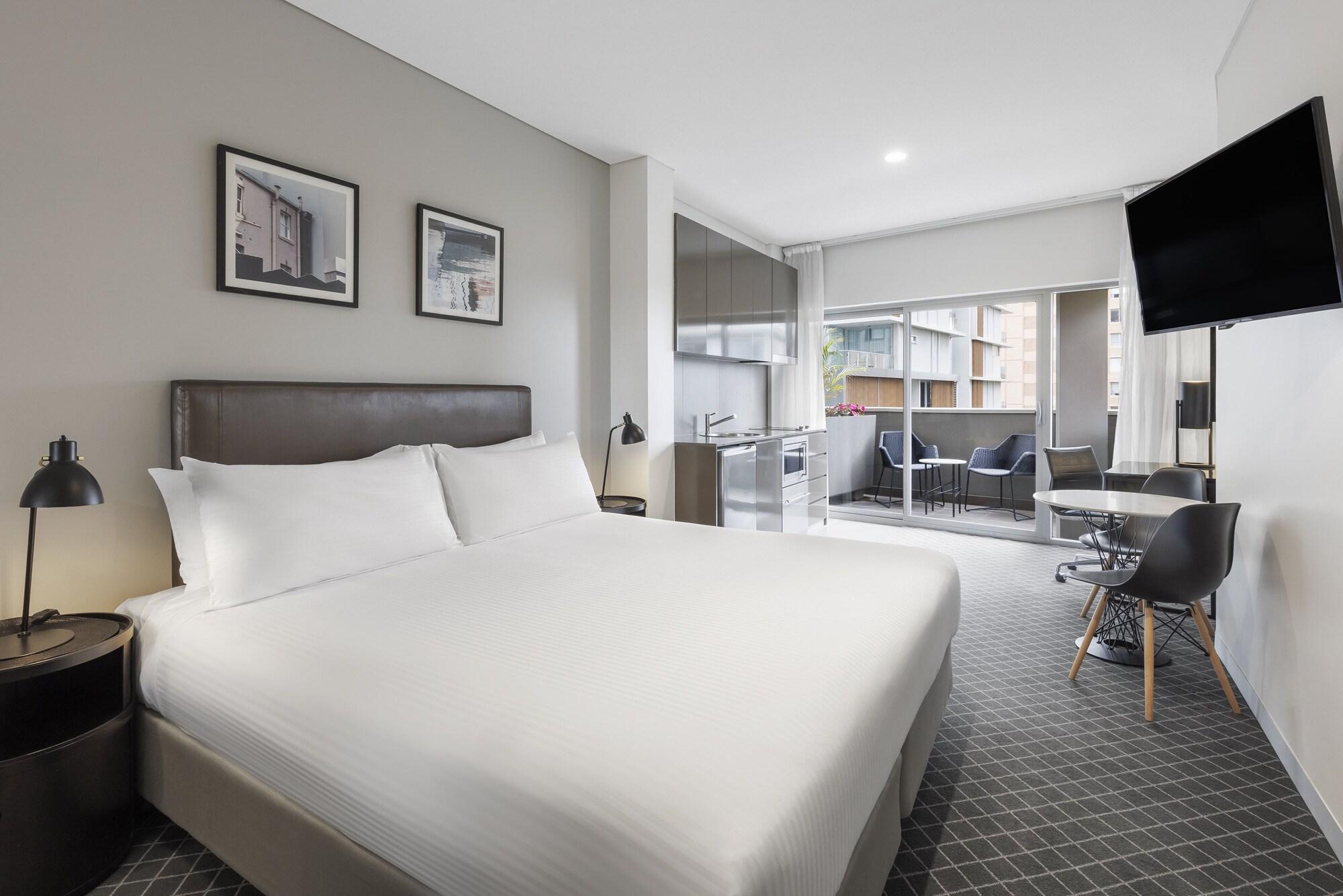 Aparthotel & Bondi Junction