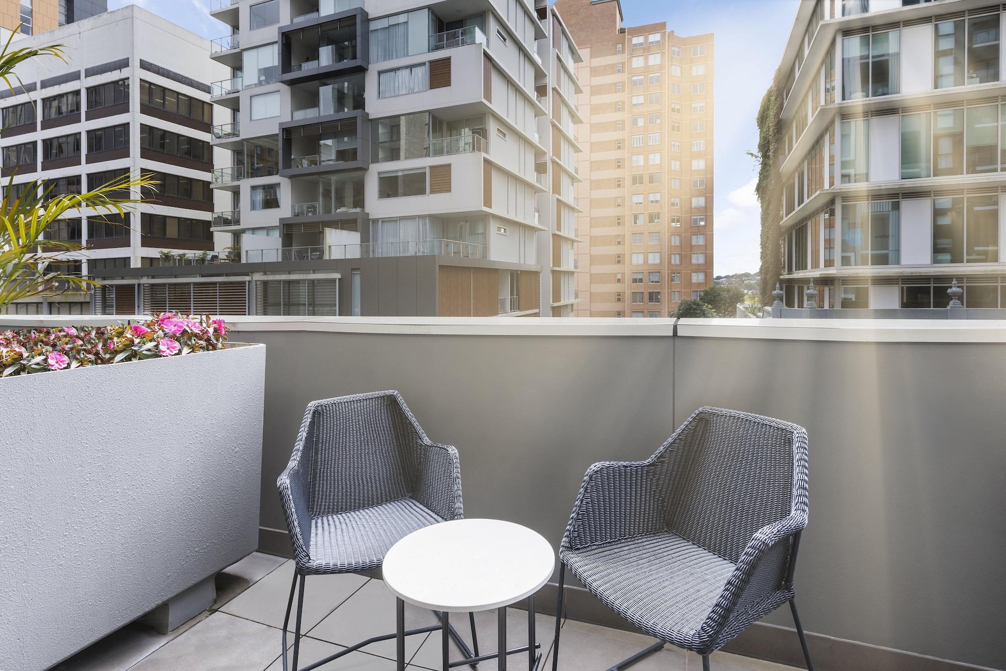 Aparthotel & Bondi Junction Sydney