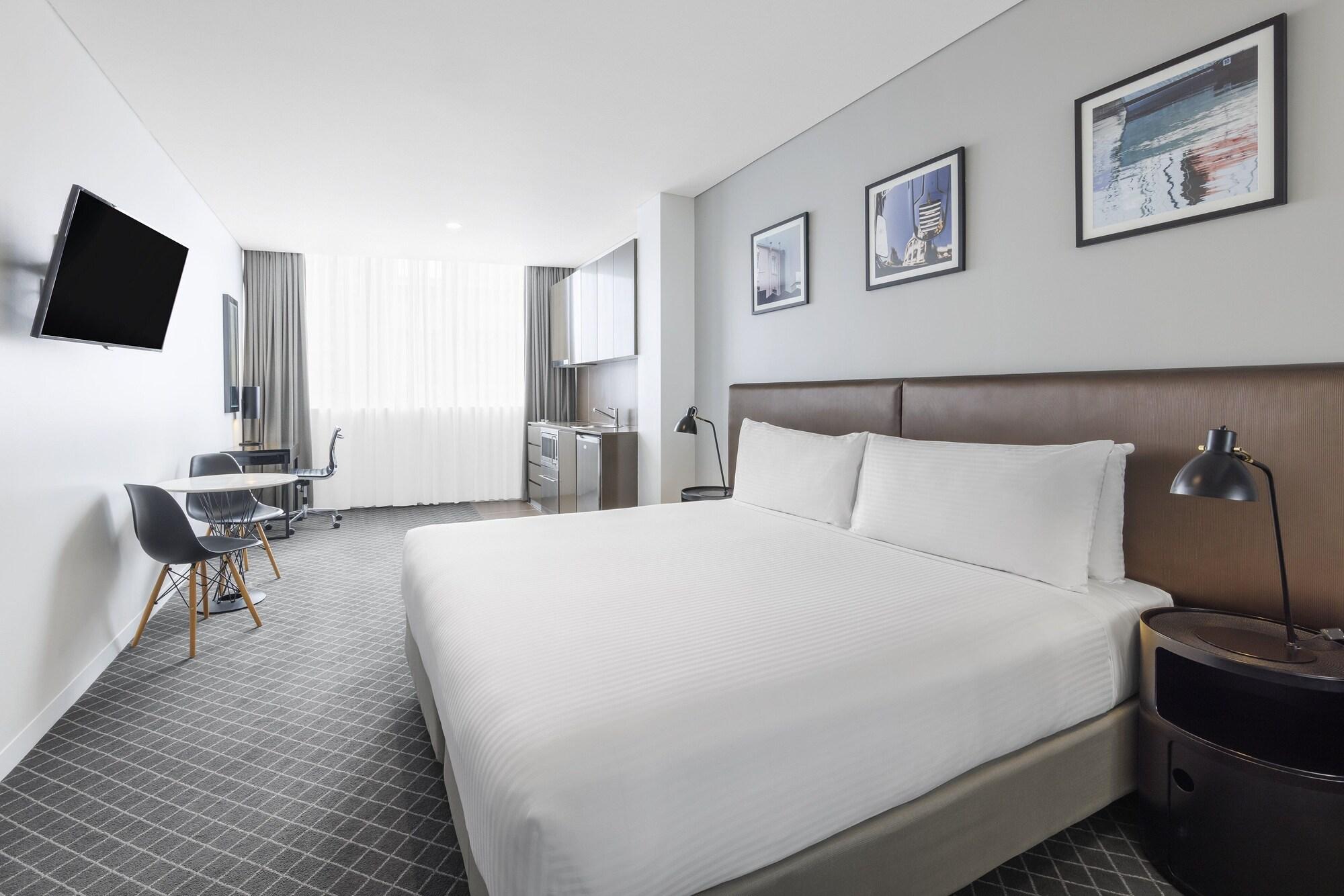 Aparthotel & Bondi Junction