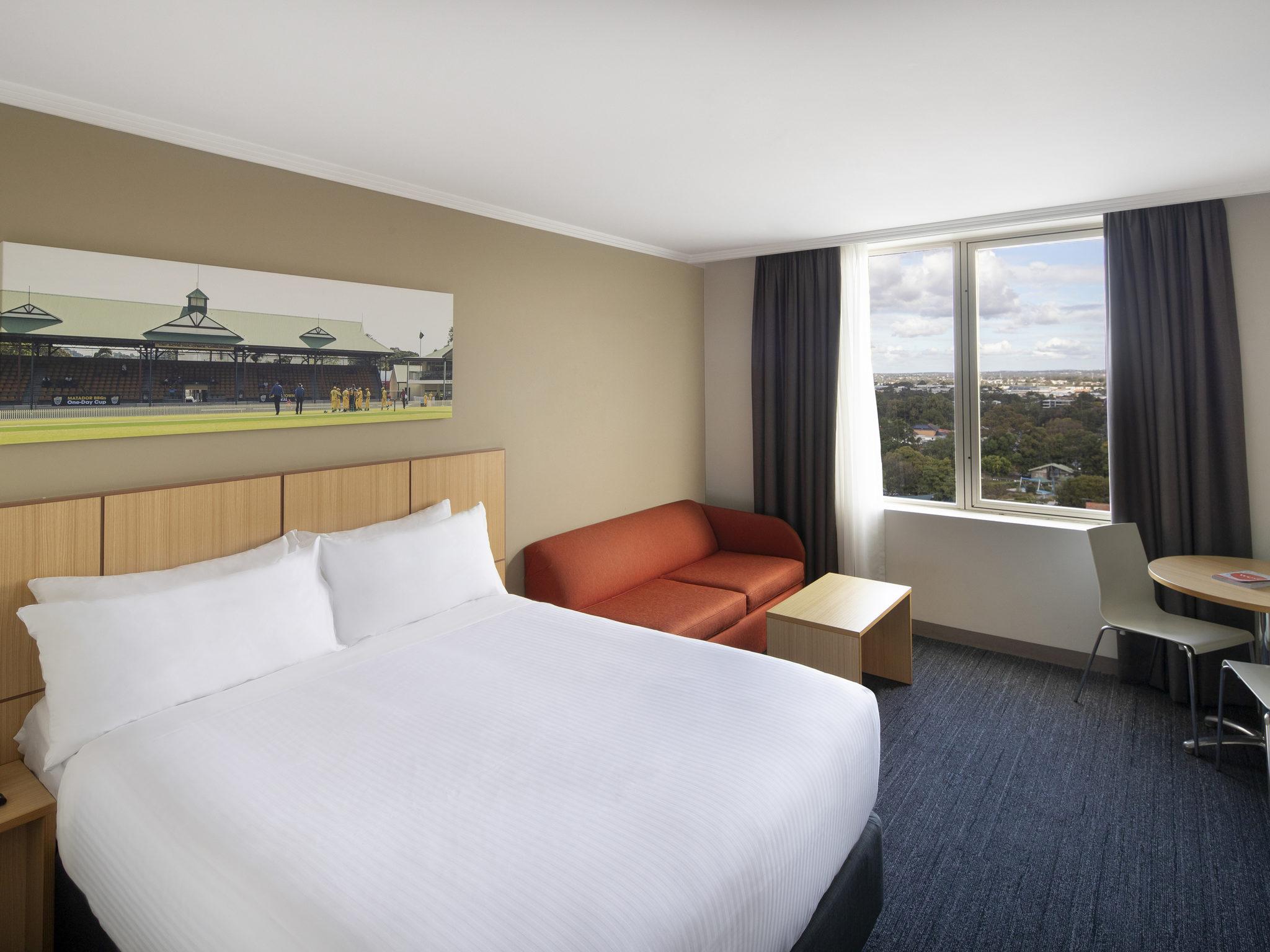 Mercure Bankstown Hotel