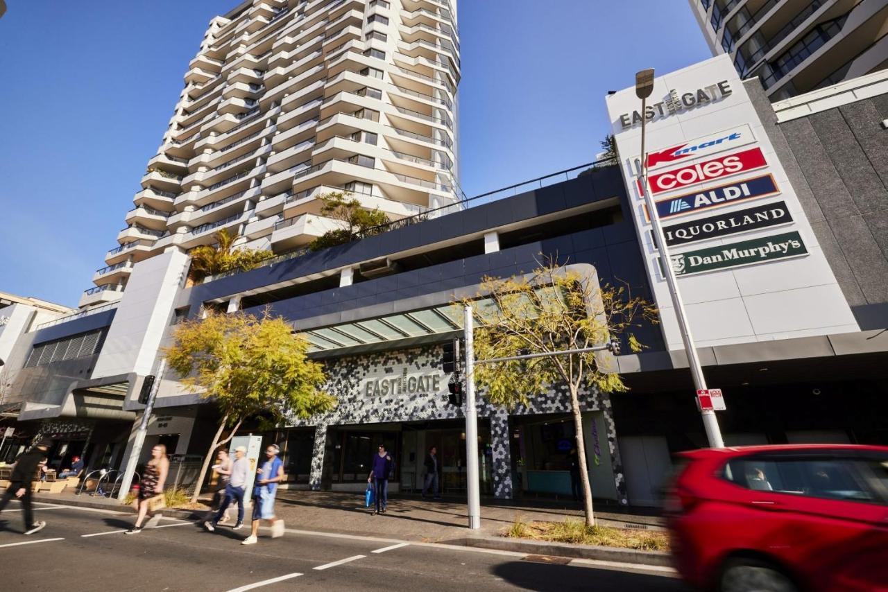 Stunning 2br With Harbour Views In Bondi Junction Sydney