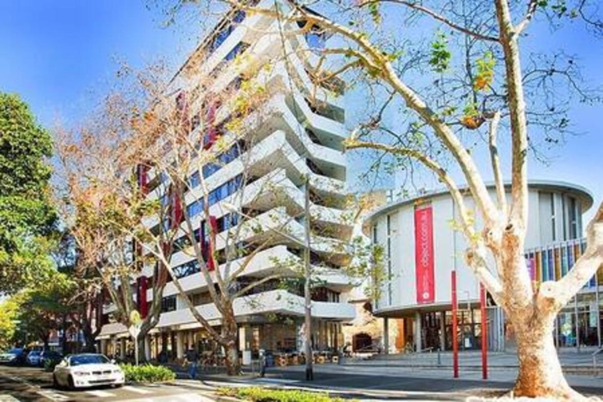 Apartment One Bedroom Unit At Location *