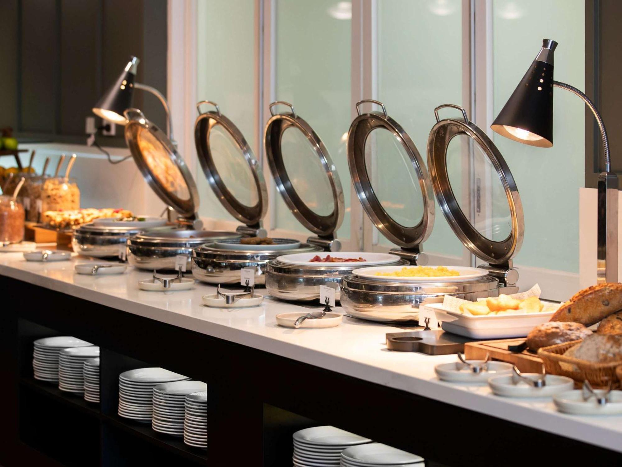 Mercure Manly Warringah Hotel 4*
