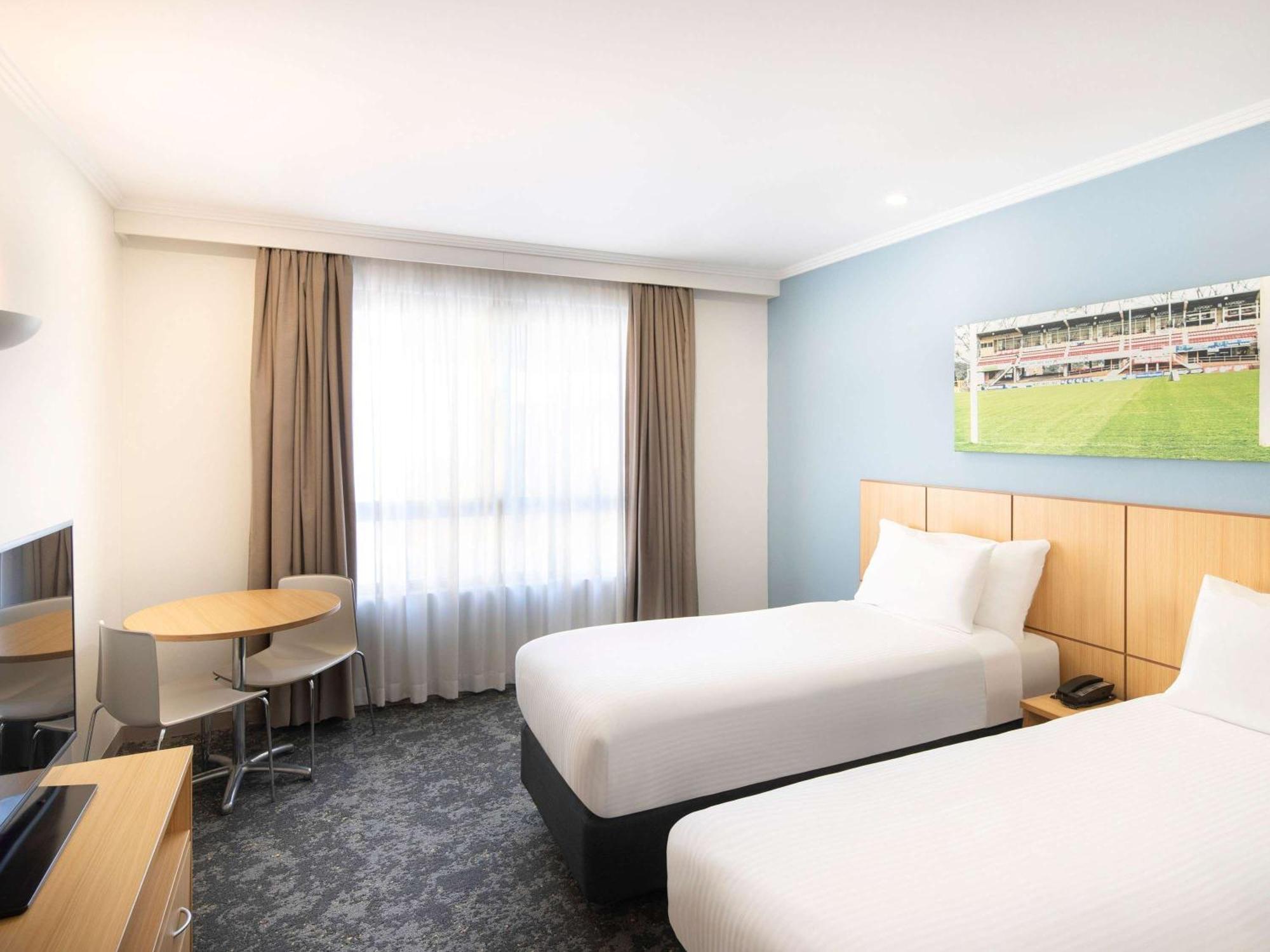 Mercure Manly Warringah Hotel