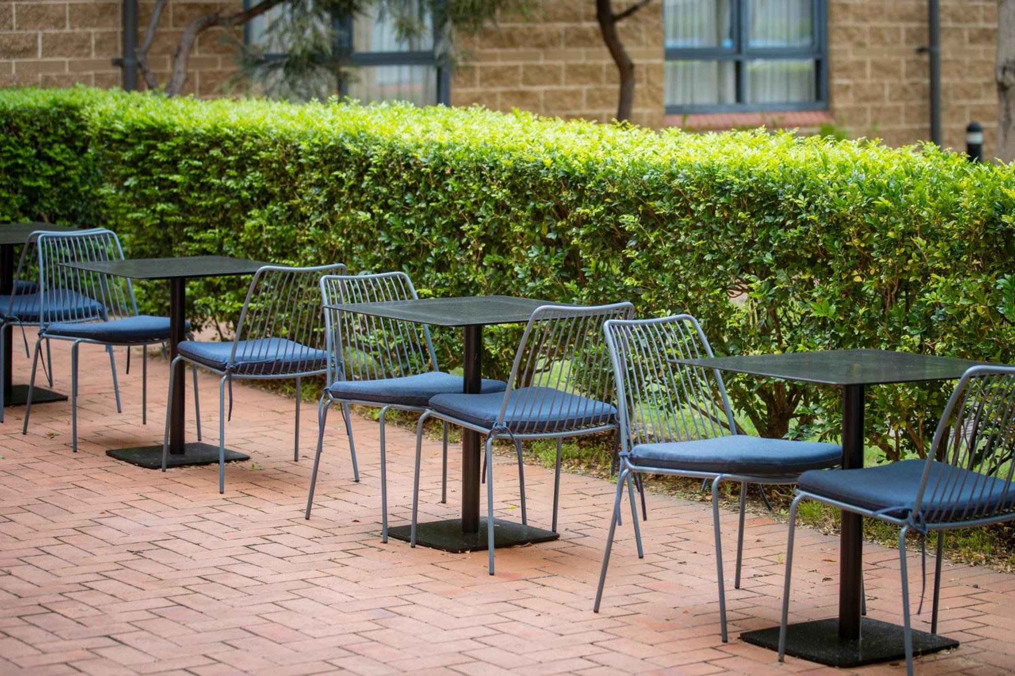 Mercure Manly Warringah Hotel 4*