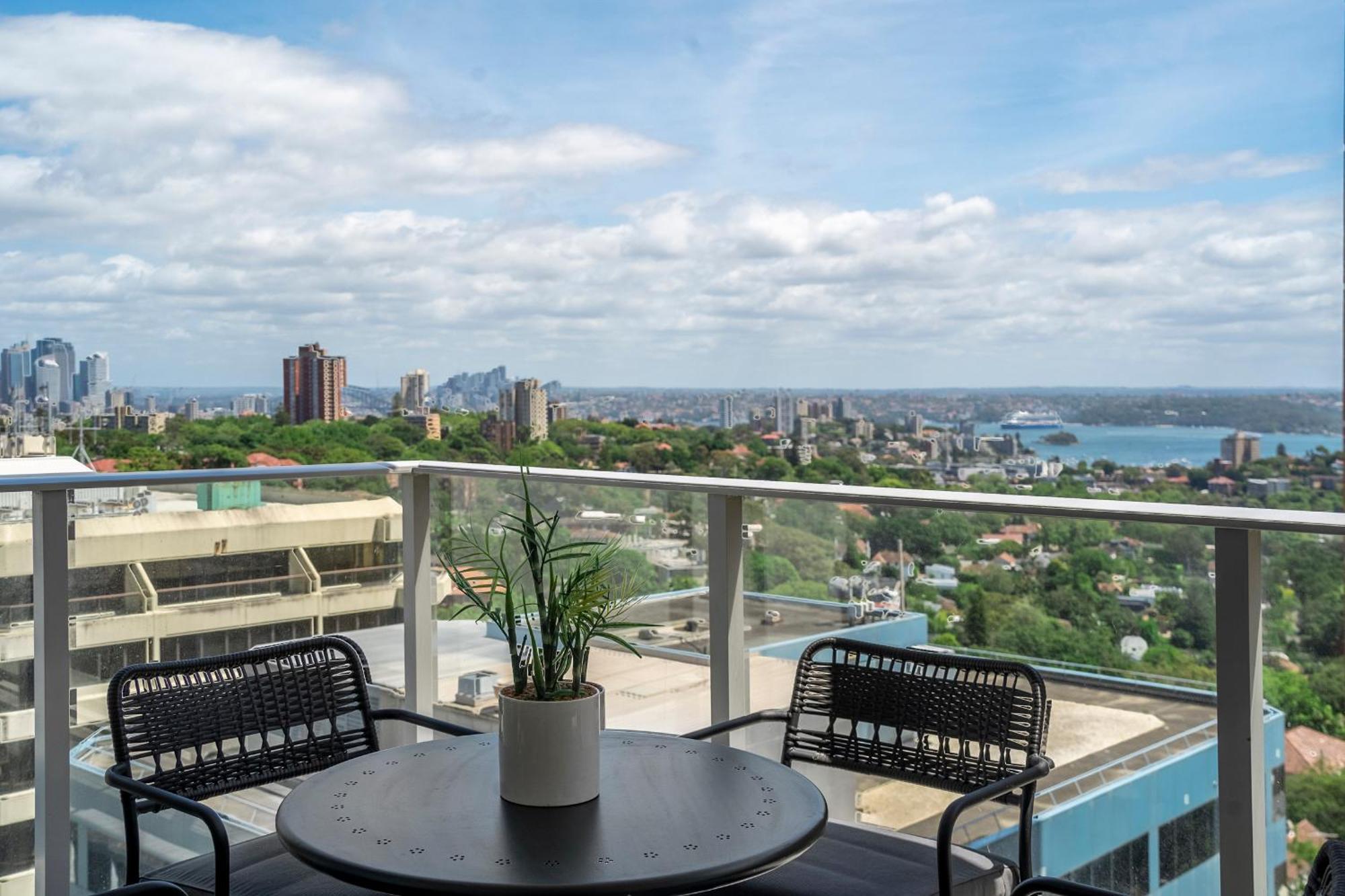 Apartment Stunning 2br With Harbour Views In Bondi Junction