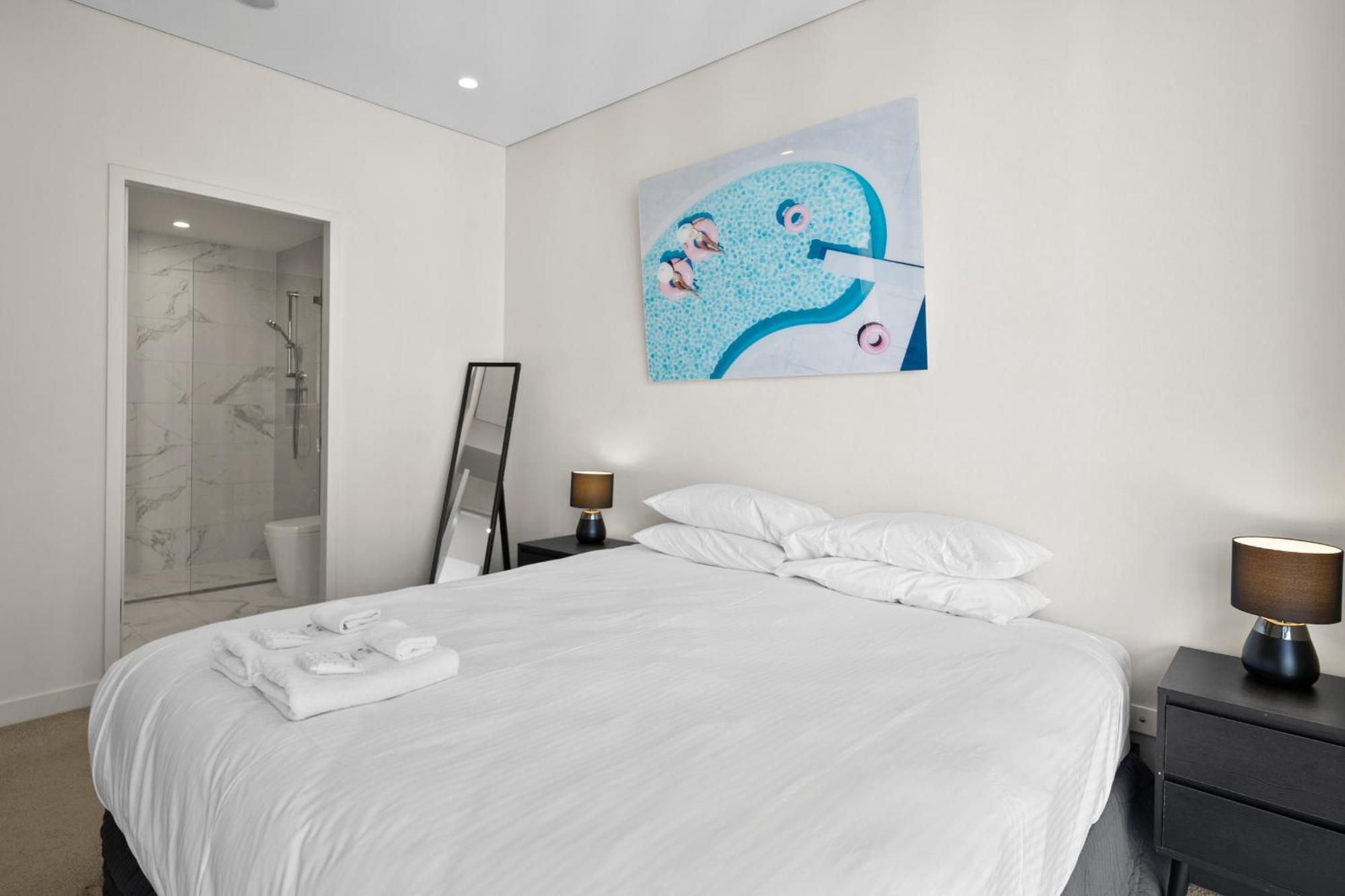 Stunning 2br With Harbour Views In Bondi Junction *