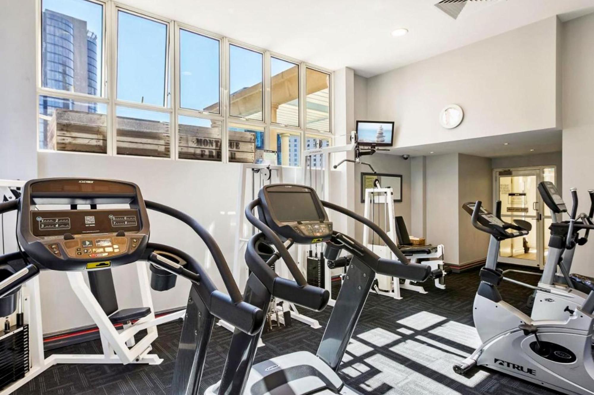 Apartment Cbd Executive Right By The Harbour *
