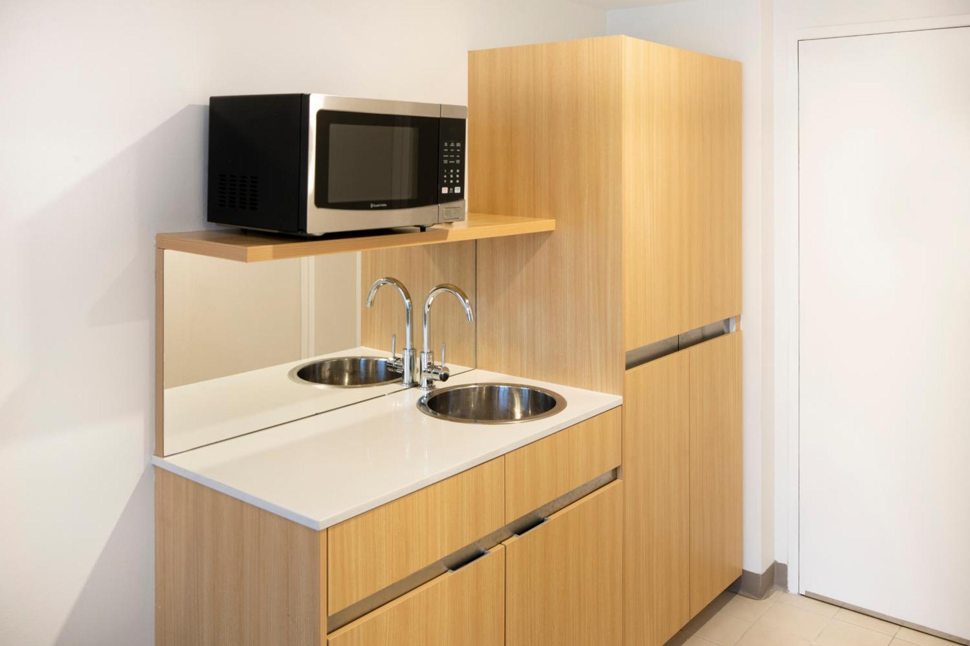 Hotel Mercure Bankstown 4*