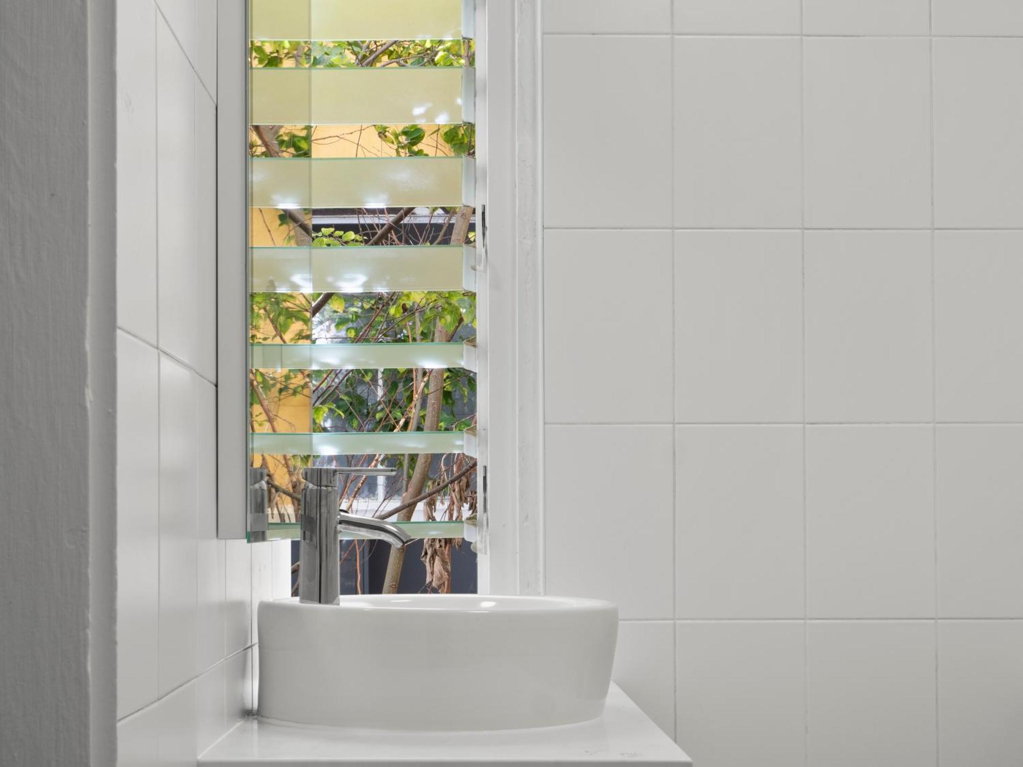 Azzuro Pod Hotel - Potts Point Sydney