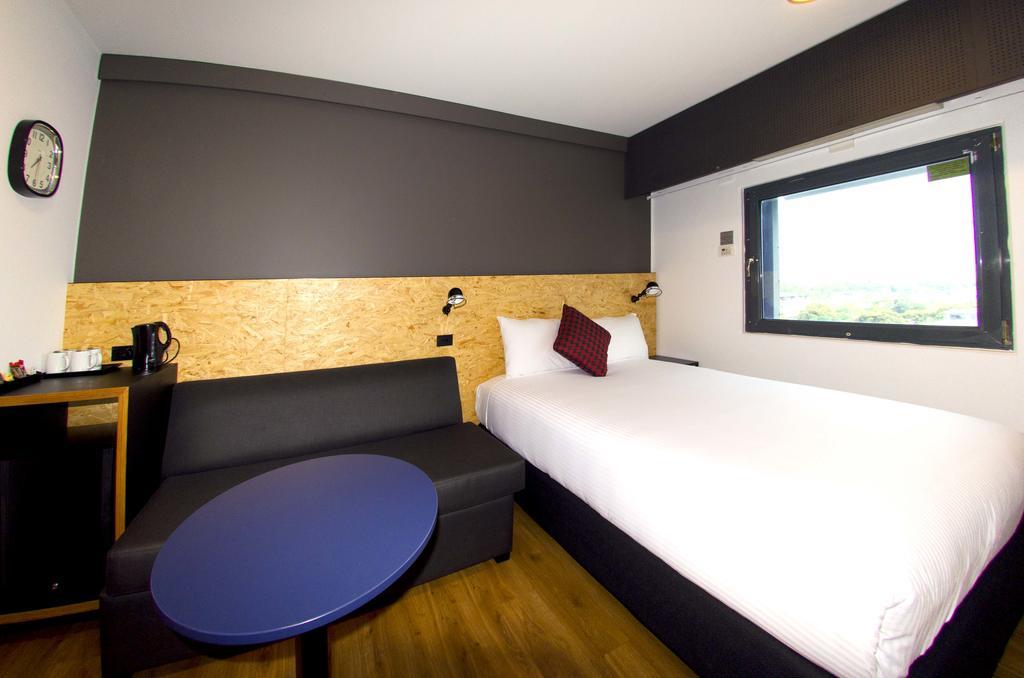 Ibis Budget East