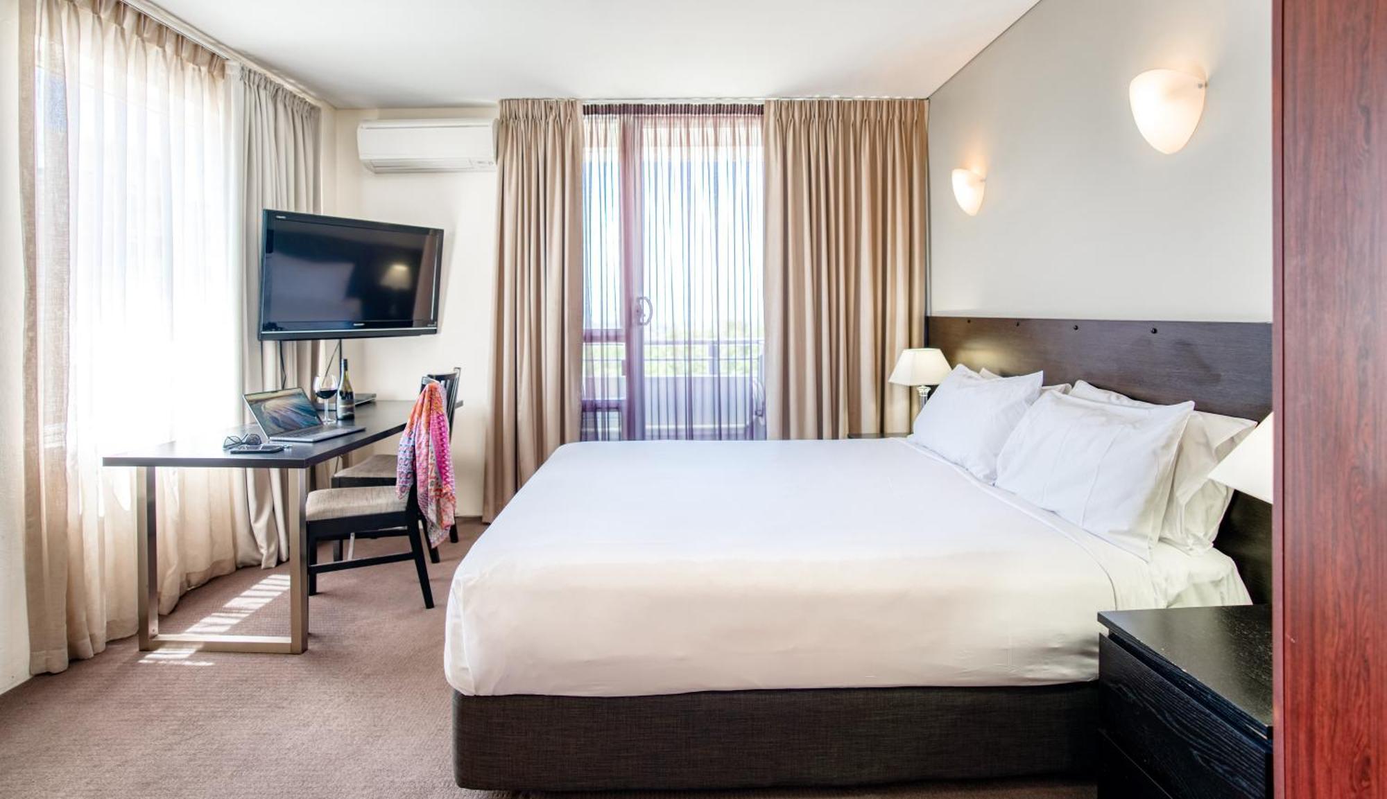 Park Regis Concierge