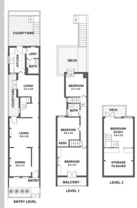 4 Bdrm Terrace With Office Holiday home *