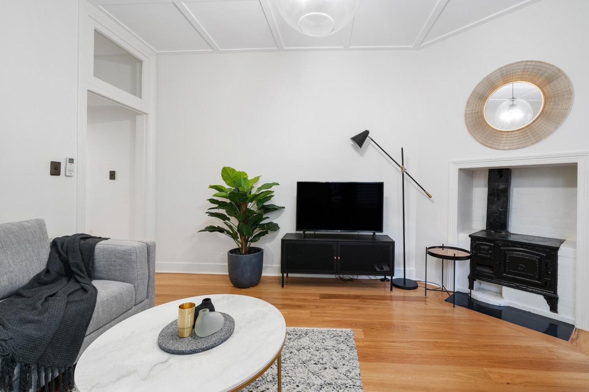 Harbour View Terrace House In The Heart Of The Rocks * Sydney