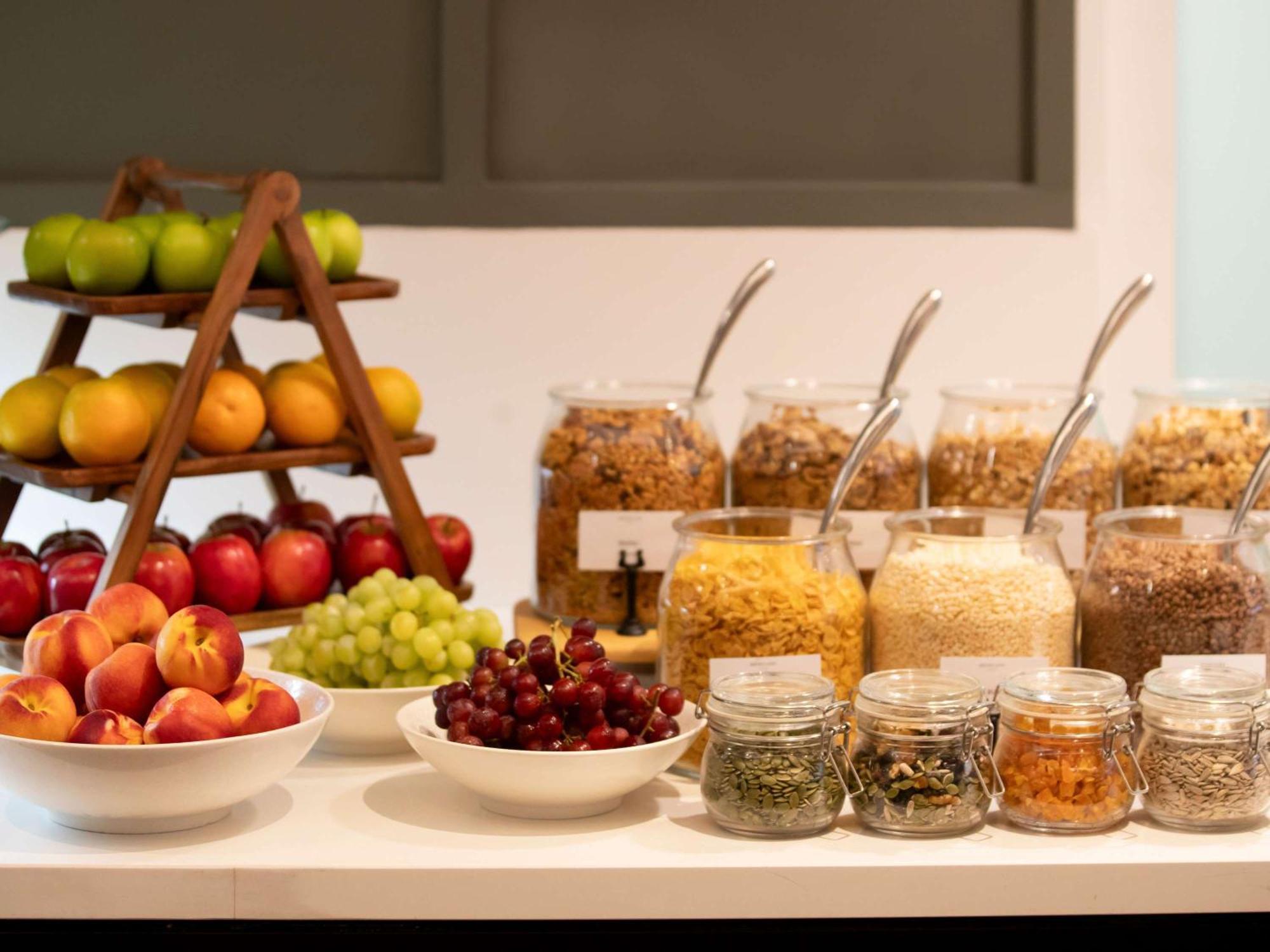 Mercure Manly Warringah Hotel