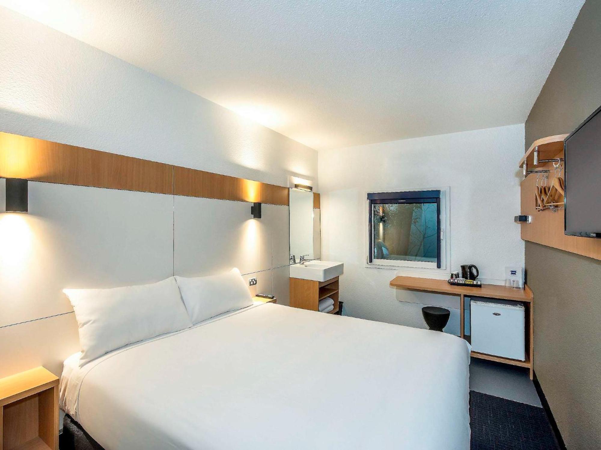 Hotel Ibis Budget - Enfield 3*