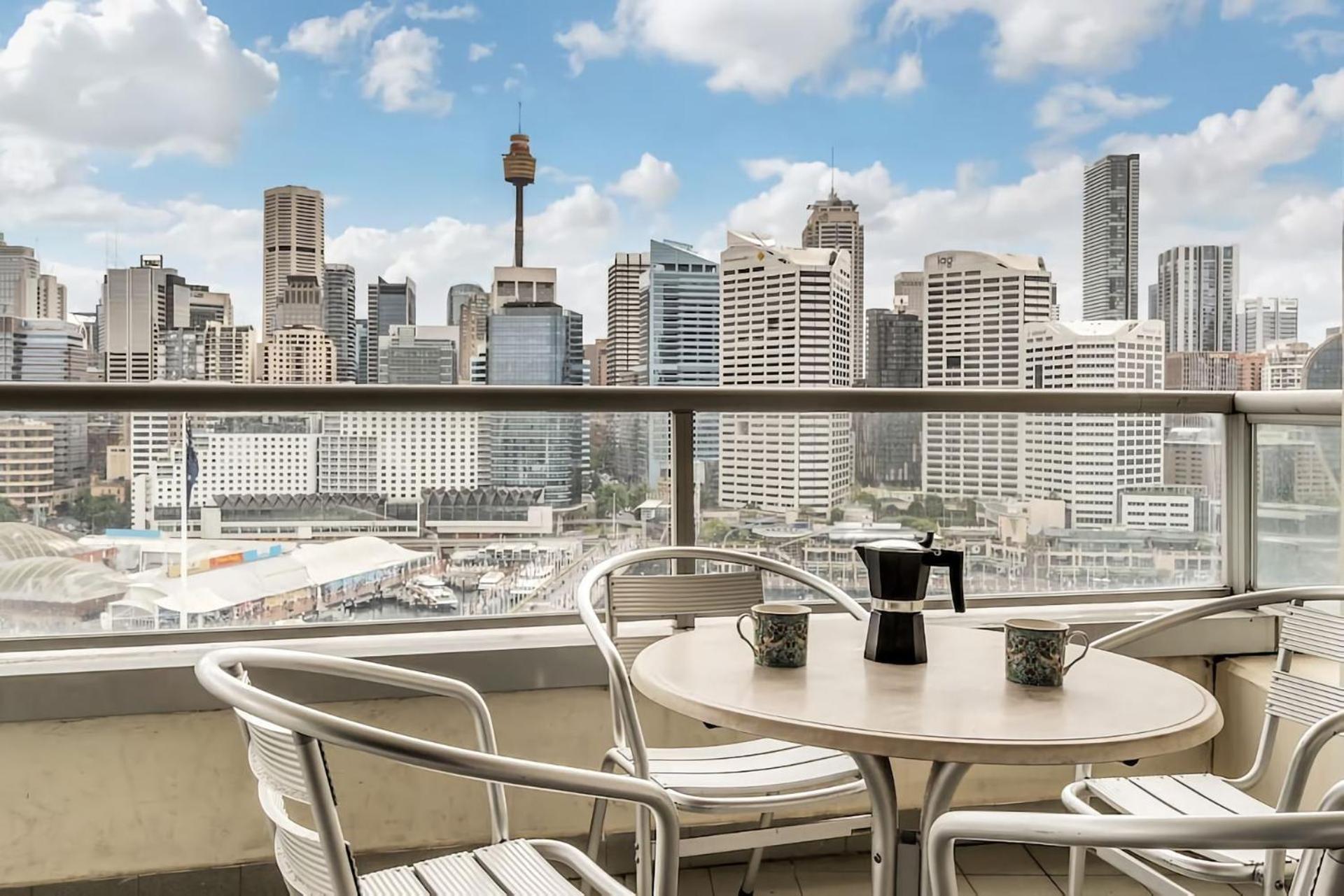 Dream Harbour View Parking Gym Pool Apartment Sydney
